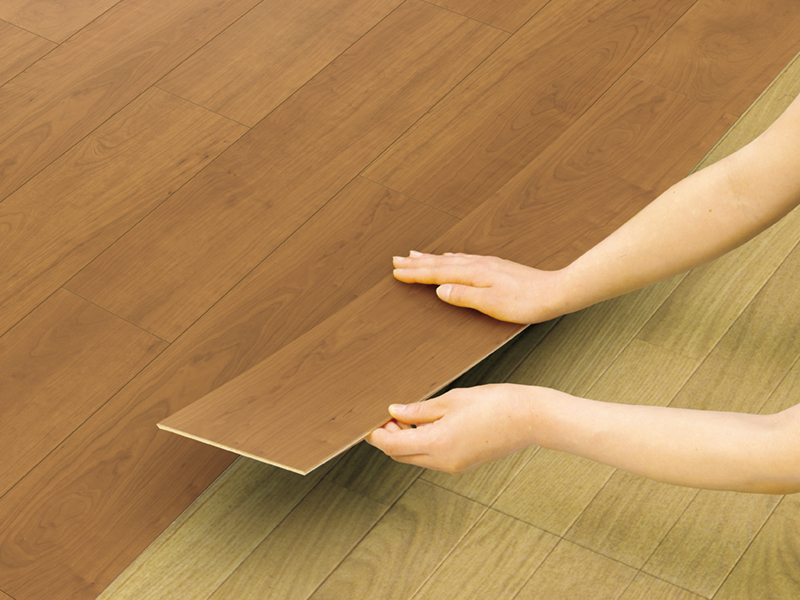 既存の床や合板下地等に直接施工できる。