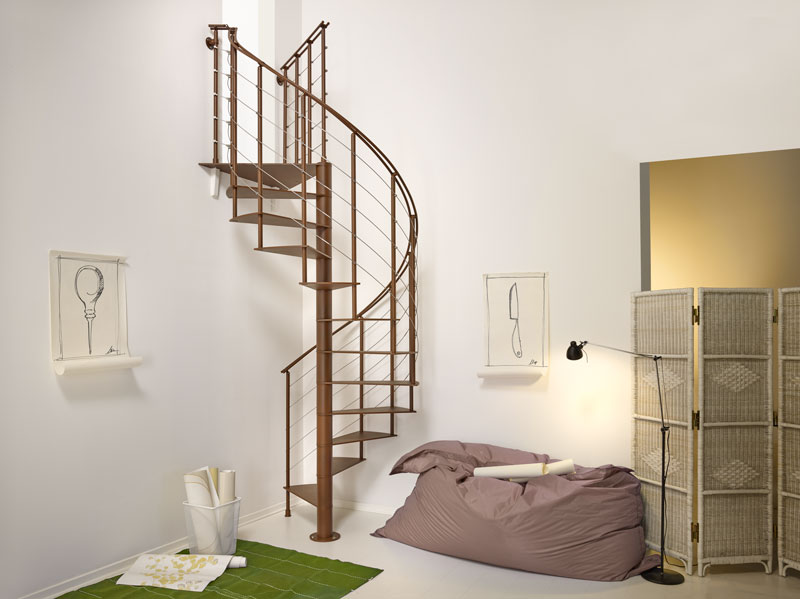 室内用螺旋階段「SLIM」
ミニマルデザインの美しいデザイン階段です。
