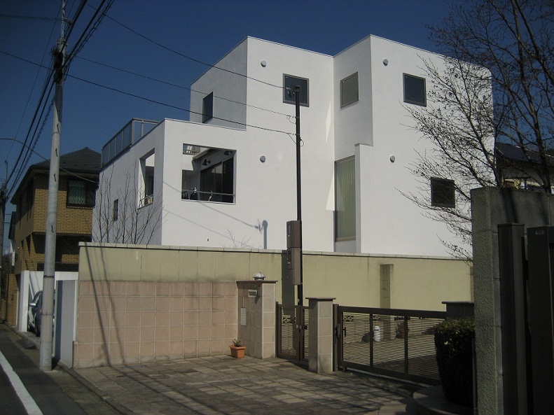 東京都K邸 屋上にガイナを塗装。