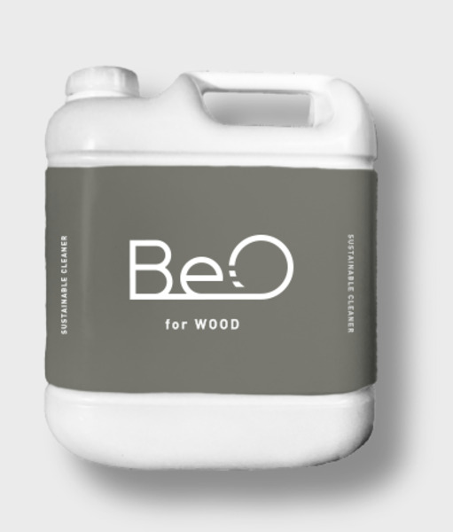 【WOOD】
木部に特化したBeO。木材の成分（リグニン）が紫外線により黒くなったものを元に戻すことで、カビや日焼け汚れを徹底除去します。松や檜のアオ取りにも効果抜群です。