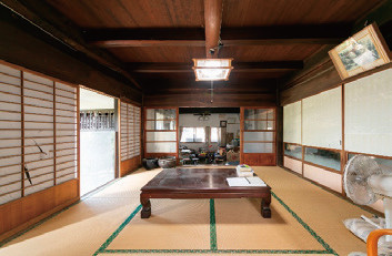 居間