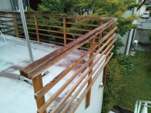 木製手すり笠木の腐朽