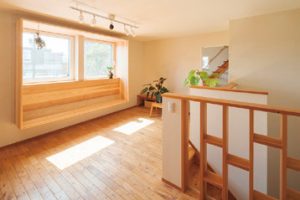 2階の窓は今回のリノベーションでドレーキップに変更。スムーズに開閉でき、高い気密性を実現している