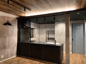 収納も多く、家族を見渡しながら家事ができる、奥様の希望がかなったキッチン。