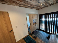 広々と様変わりした玄関