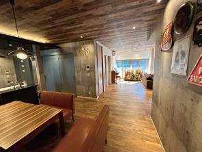 キッチン側から子供達の様子が見渡せる広々リビング