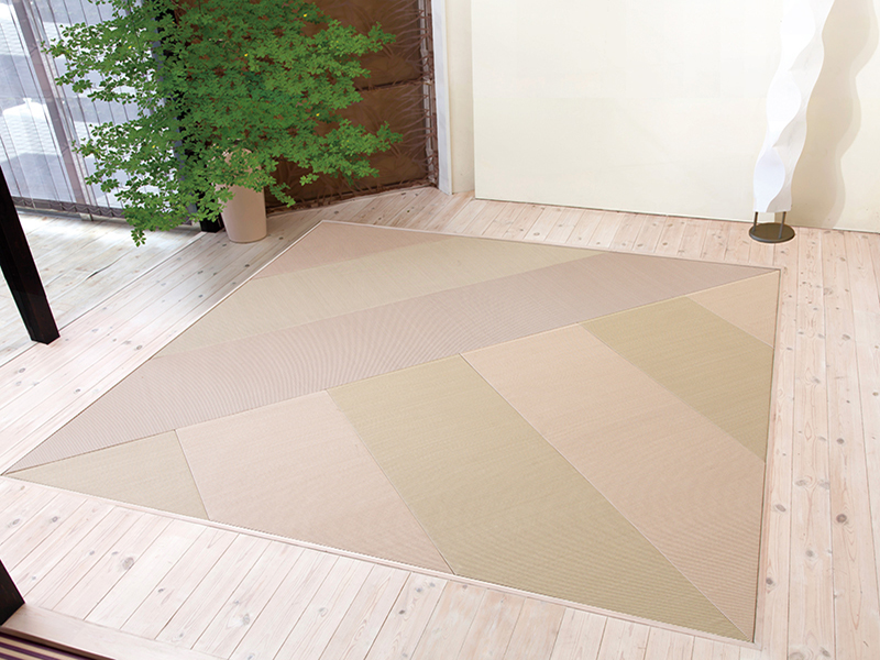 部屋の形に合わせて、隙間なく0.5mmの精度で畳をデザインで敷き詰めできるのは、オリザならではの特許製法。