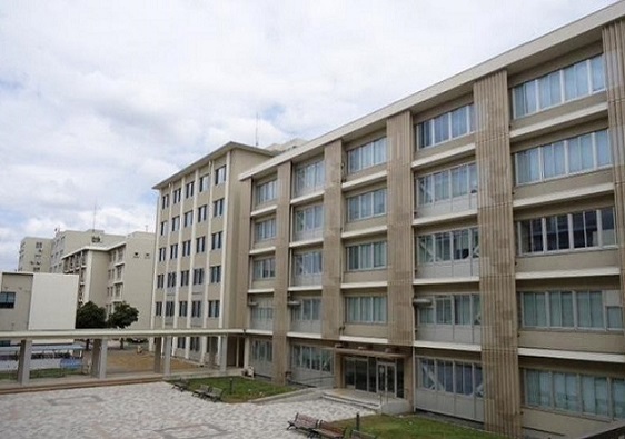 湿式外断熱工法「アウサレーションエ法」は、「軽量」「容易な建築工法」として、新築のみならす、既存低層共同住宅・事務所ビルの改修に利用されている。