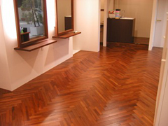 直貼りヘリンボーンの詳細