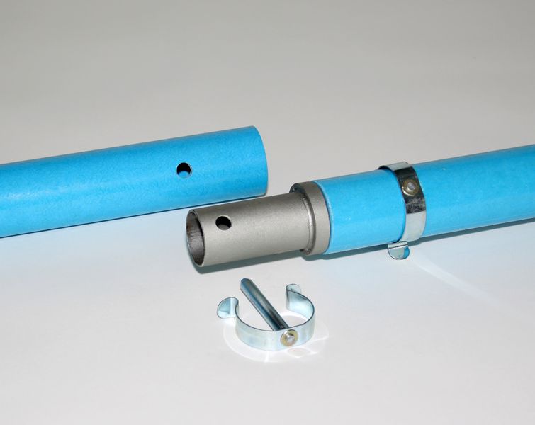 専用ジョイントもあり、市販クランプで固定できるため、各種仮設や手摺りにも活用できる。切断・穴あけ加工も対応。