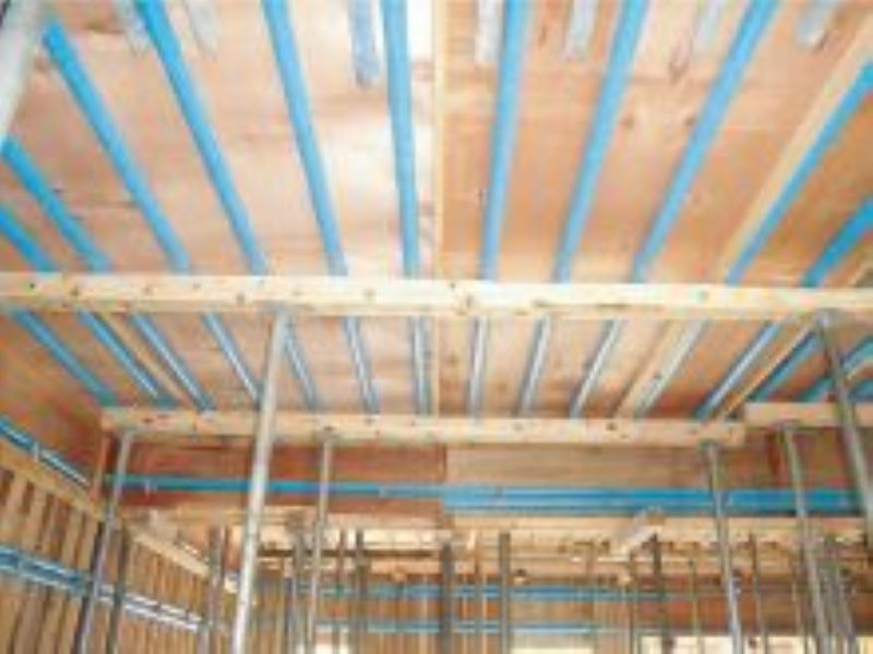 軽く・高強度なのでスラブの根太材としても使用できる。スラブ解体時の金属音がなく、近隣への配慮ができる。