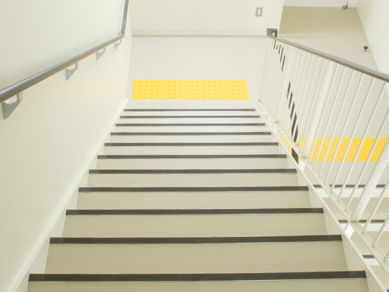 ハイステップ（室内用）