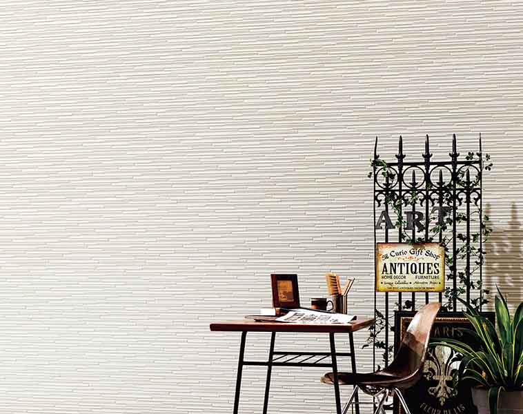 ピースの高低差や表面に施された繊細な石肌のデザインが深みのある陰影を表現した「スレンダラインＬ」。ベースにもアクセントにも使いやすい濃色・淡色の４色設定。