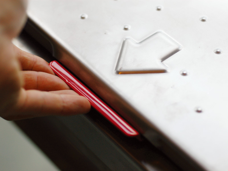 強風対策ラッチ（オプション）