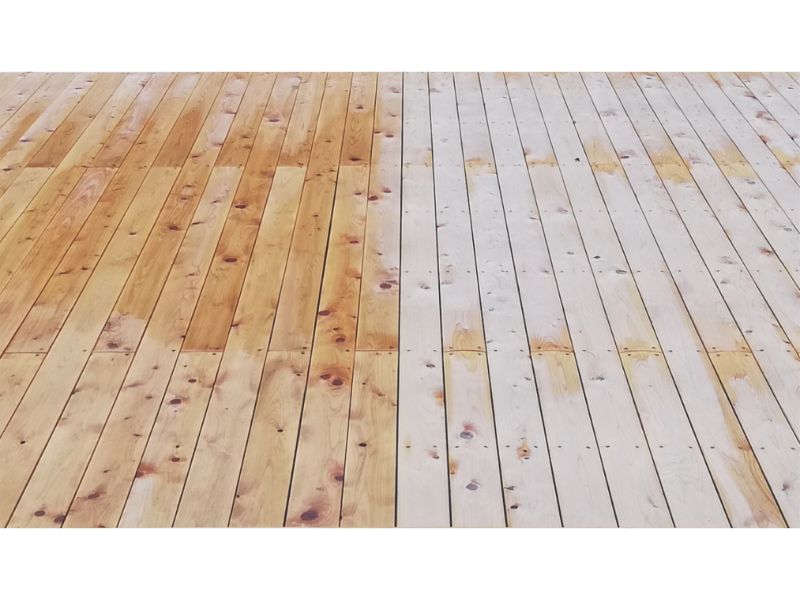 比較画（右側がR加工）
水が溜まりにくく腐食も遅らせる
写真はヒノキ