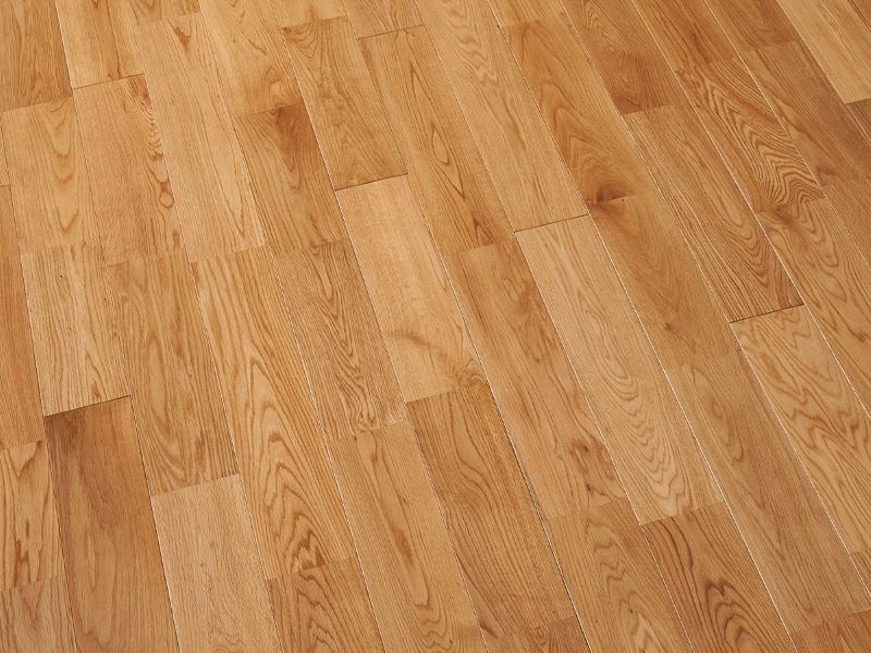 ＜オーク　クラスセレクト＞
はっきりとした美しい木目。