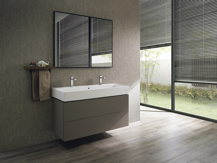 品番：DV8003-43　価格：￥395,000（税抜） サイズ：W1200×D470mm×H677mm
※写真掲載品のカシミアオークの他、バサルトマット・ホワイトグロスの計3色を展開