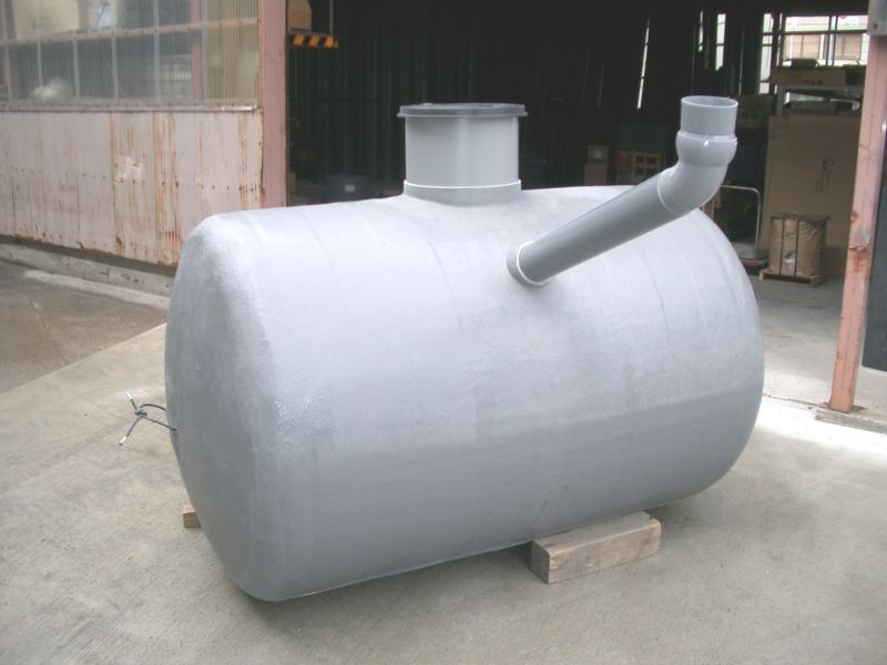 FRP製横型便槽 LNYU4型（580～3120リットル） 大型便槽も用意