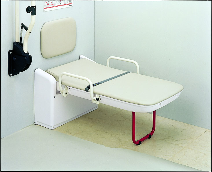 頭部を保護する壁用クッション　Combi ユニバーサルシート縦型専用壁クッションR1¥15,000