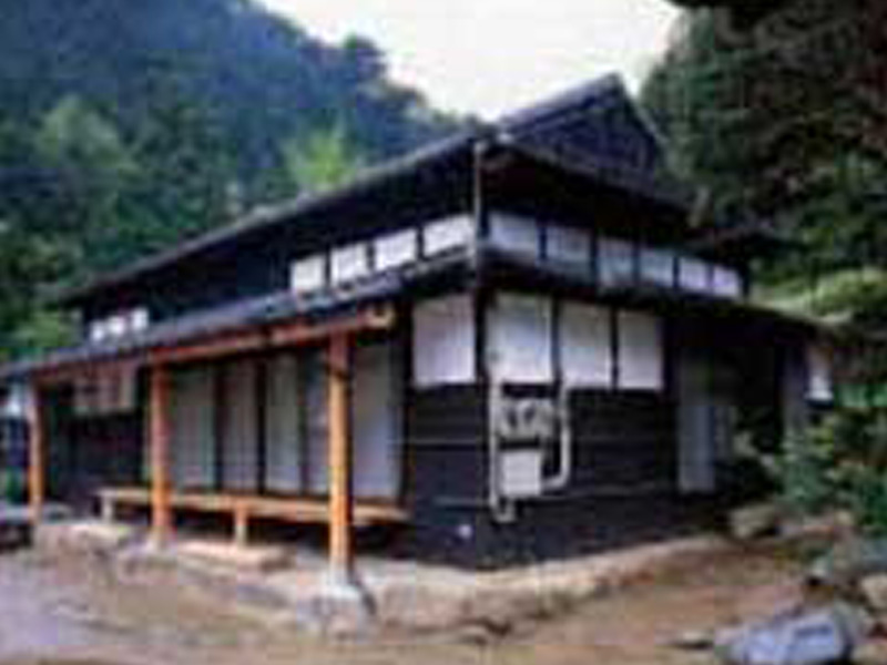 チャコールペイントの詳細