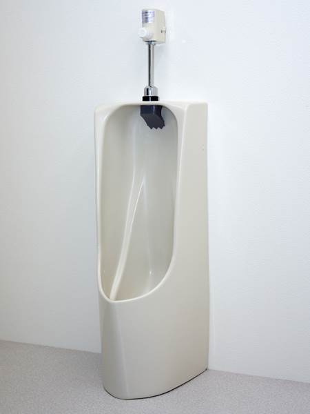 LU-370F　防寒ヒーター付
定価157,500円 水洗化対応小便器（デラックス）