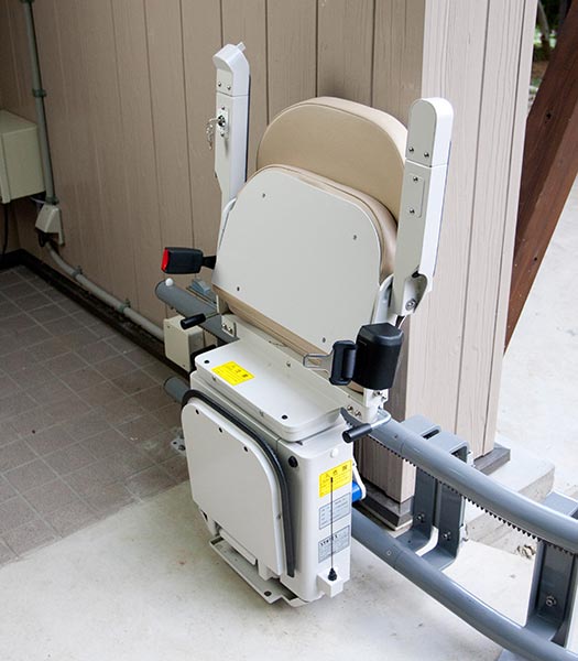 折りたたむとコンパクトに収納できる。