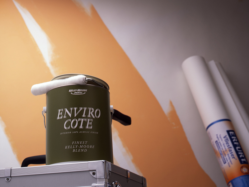 １００％水性アクリルのゼロＶＯＣ塗料「エンバイロコート」と塗装下地用紙クロス「ルナファーザー」のシステムがＶＩＲＧＩＮ　ＷＡＬＬである。