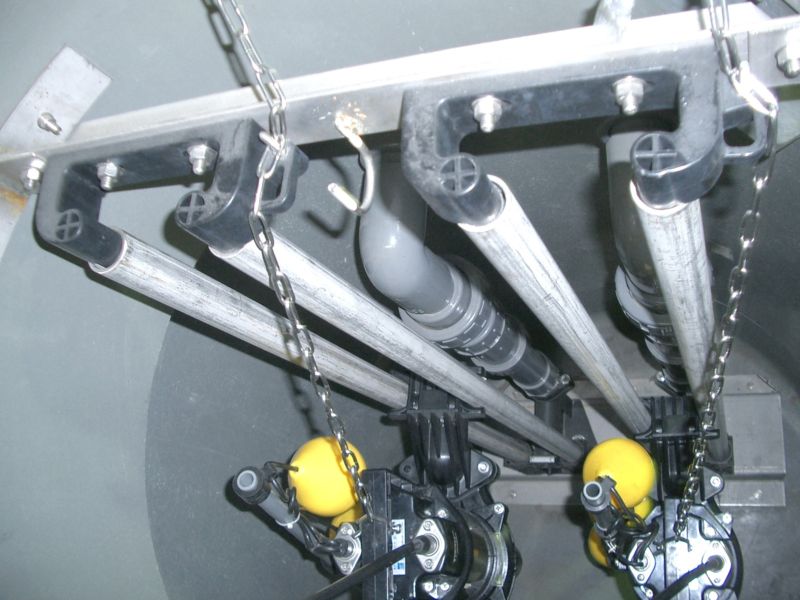 FRP製ポンプ槽 上部部分写真