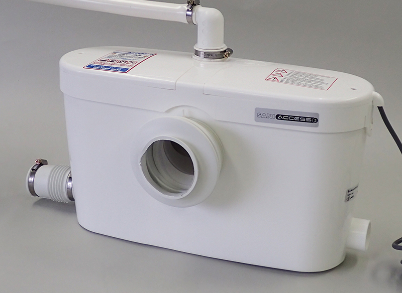 ［汚水用］サニアクセス3
万が一の修理・点検時には、吐水排水管を外すことなくメンテナンスできる構造を採用している。