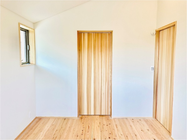 杉柾目幅接ぎ建具の詳細