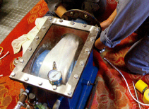 小型・軽量化を実現したマルライナー工法の心臓部「反転装置」