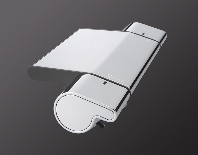 凹凸のないフラットなボディライン