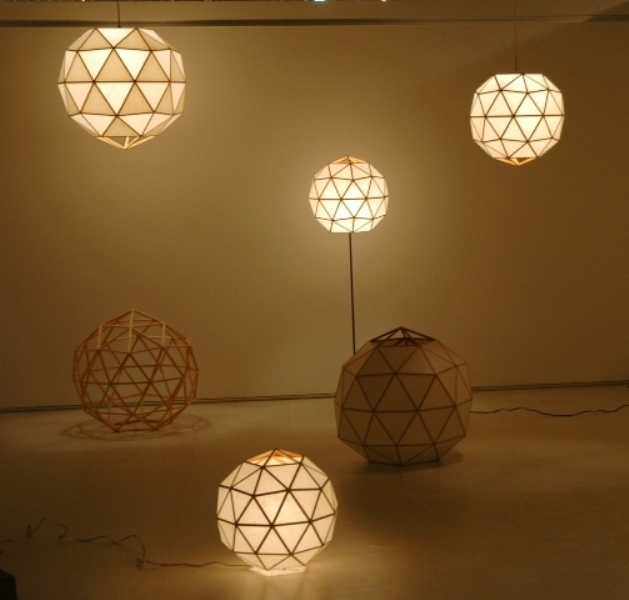 miyako andonの月華・TSUKIKA シリーズ ペンダント、フロアスタンド、シーリング　 大きさ：LまたはS   和紙の貼り方：一重貼りまたは二重貼り