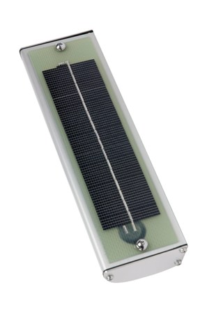 長寿命LEDで、ランプ交換はほとんど不要。 （ただし、蓄電池は3年に1回程度を目安に交換が必要）