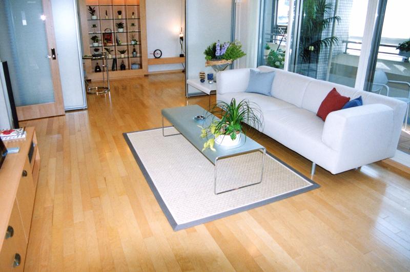 オッティモ　樹種：カバ 仕上げ：クリアUVウレタン ※カバは床暖房対応フローリング