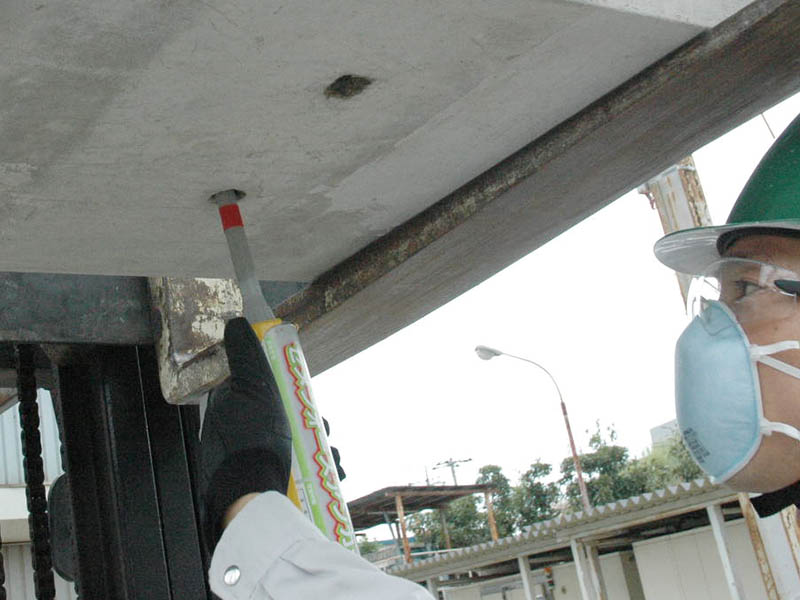 上向き施工の状況