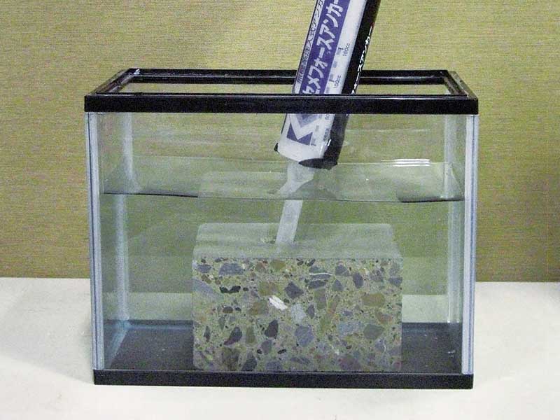 水中での施工状況