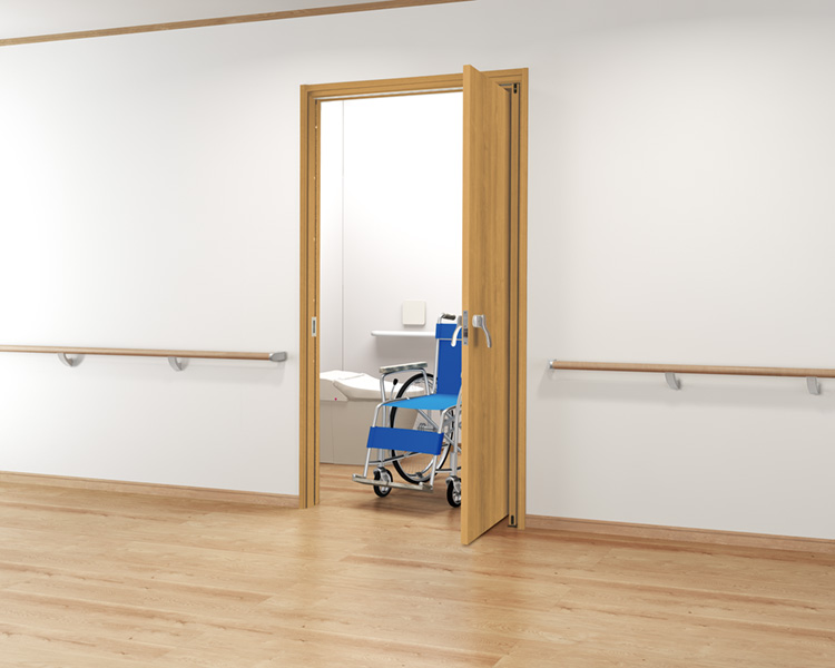 部屋側からも軽い力で押して開けることができるので、車いす使用者、高齢者にやさしい。