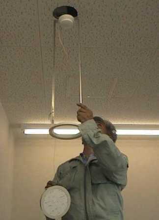 シーリングスタンド（点検口付き火災感知器金具）の詳細