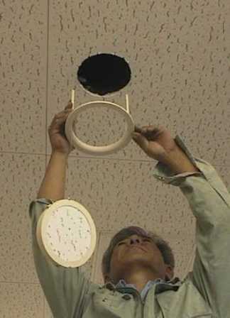 誘導灯用シーリングホール天井取り付け