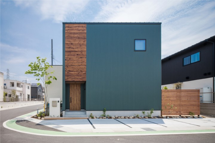 カラー：モスグリーン