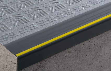 受注生産品：黄色段鼻タイプ　納期4週間、1色1幅当たり50枚以上