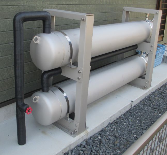 新築時の床下・SIC・WIC設置だけでなく、リフォームでの屋外設置も可能。屋外設置の場合は、専用架台を用いて上下２段の設置も可能。