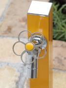 花ハンドルの中央のビスも14色から選べる