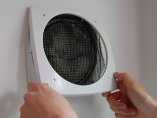 ドライバーなどの工具を一切使用しないで分解が可能になっているため、ユーザー自らが清掃メンテナンスできるつくりになっている。