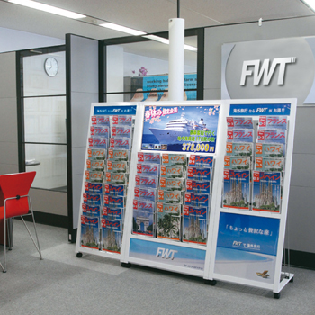 CM-32KPR3（ブラック/ホワイト） 32型ディスプレイ A4サイズのカタログラック付き