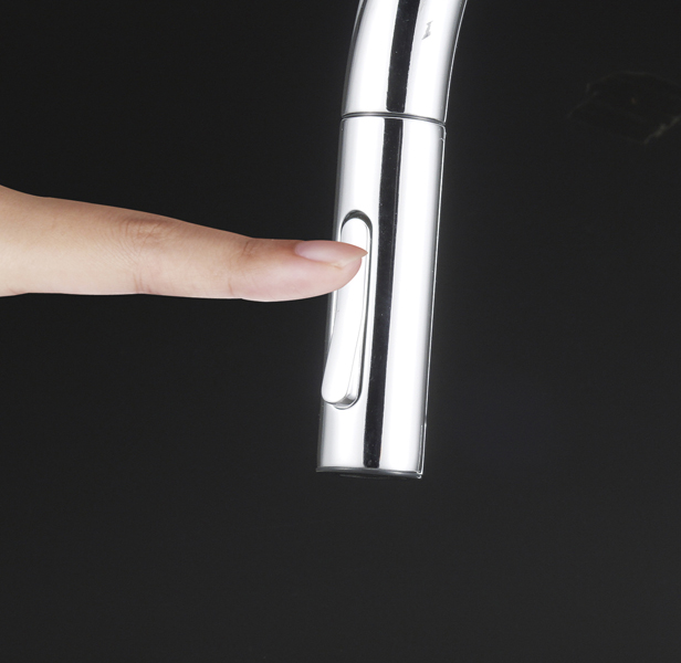 吐水切替はタンブラー式のボタン切替