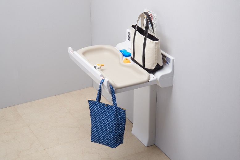 Combi 横型おむつ交換台OK21F