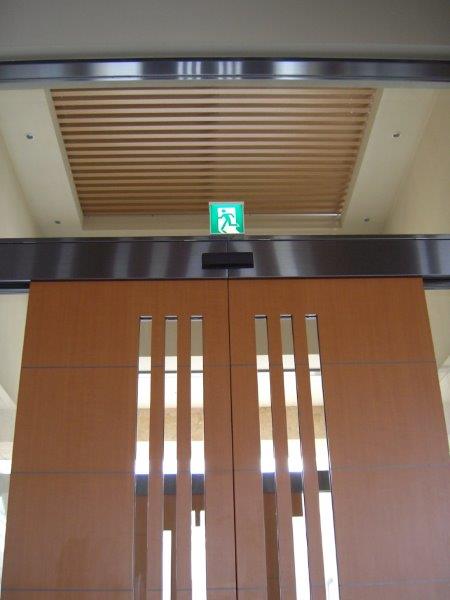 MRライン(トップライト)