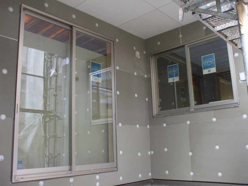 ・断熱材の張り付け完了